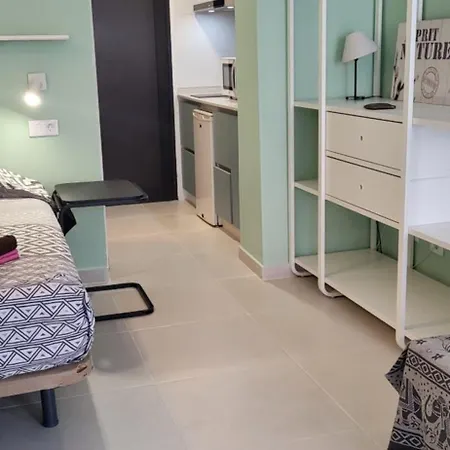 Cozy Studio, Wifi Free Pool View Playa de las Américas