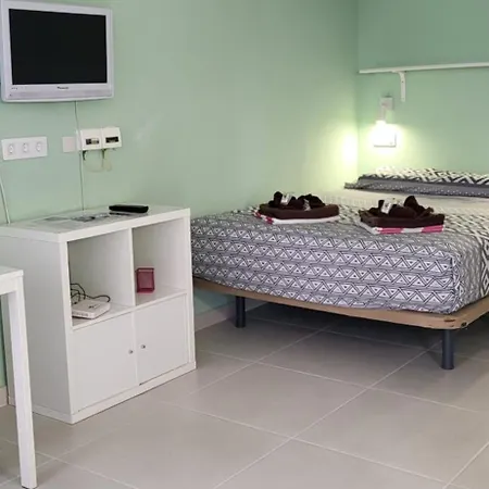 Ferienhaus Cozy Studio, Wifi Free Pool View *