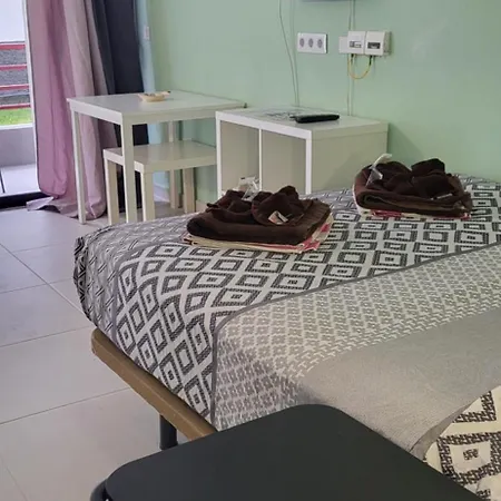 Ferienhaus Cozy Studio, Wifi Free Pool View