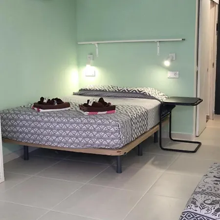 Cozy Studio, Wifi Free Pool View Holiday home *
