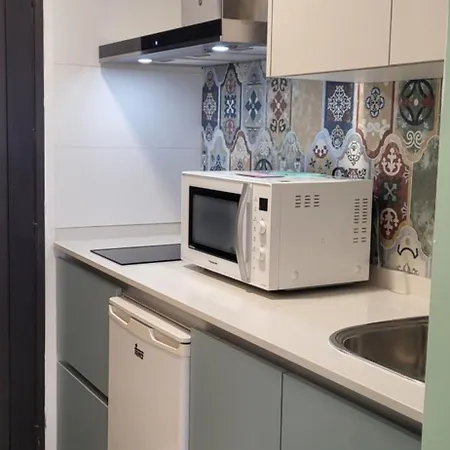 Cozy Studio, Wifi Free Pool View Holiday home